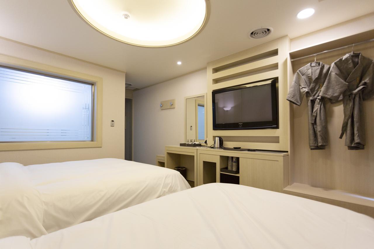 Hotel Tirol Сеул Экстерьер фото