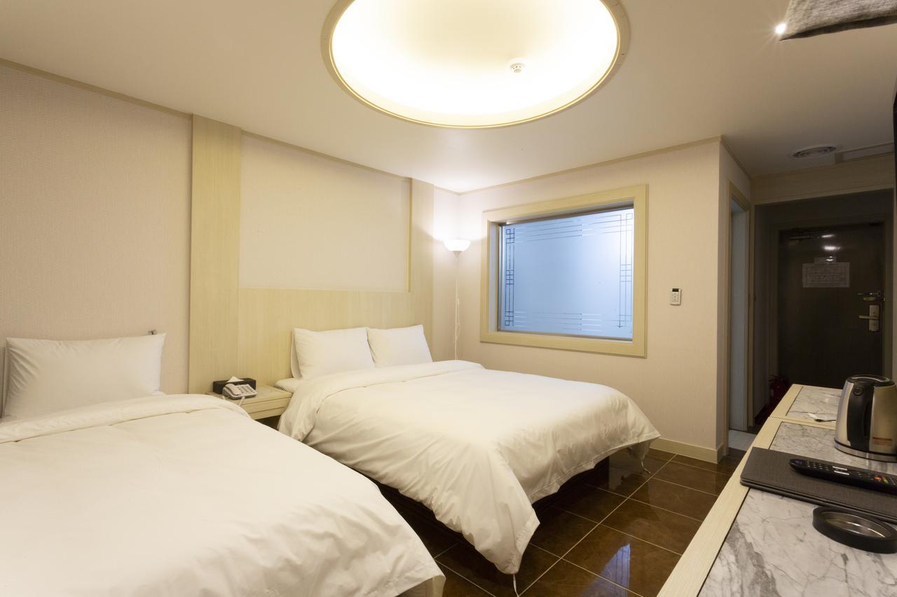 Hotel Tirol Сеул Экстерьер фото
