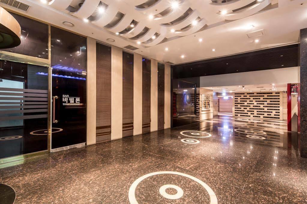 Hotel Tirol Сеул Экстерьер фото